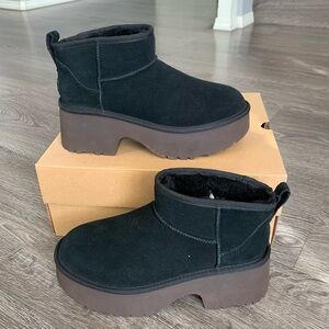UGG CLASSIC ULTRA MINI PLATFORM BOOT